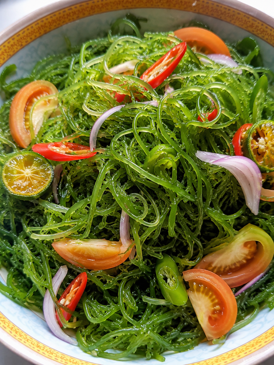 Seaweed salad with calamansi, tomatoes, and chili
